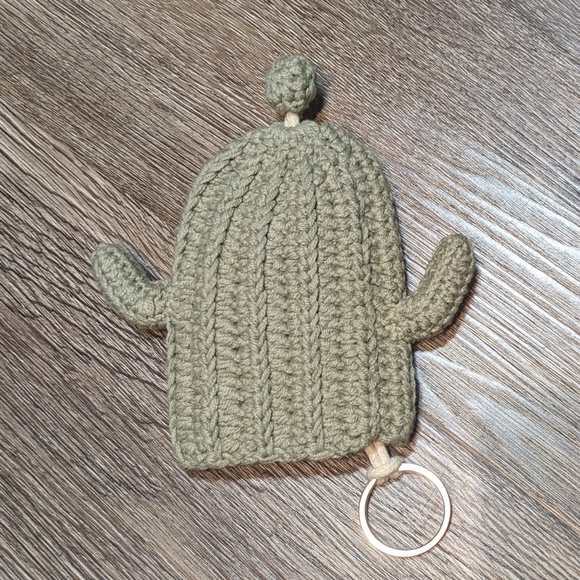 NWOT Knit Car Key Case, Car Key Cover, Key Fob Cover, Crochet Key Holder - Picture 4 of 10